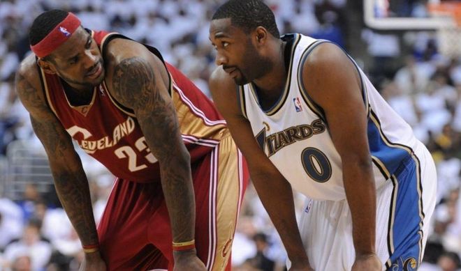 这一攻一守 这一攻一守